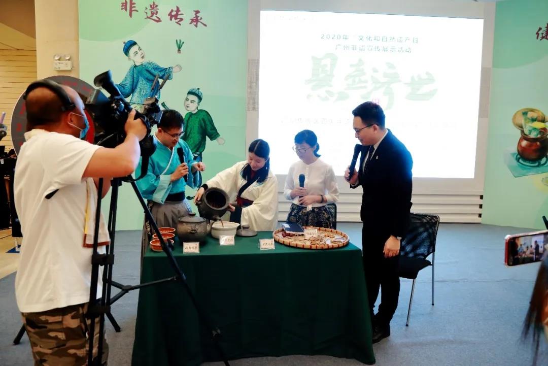 非遗日悬壶济世论抗疫，幼柴胡直播首秀放荣耀！