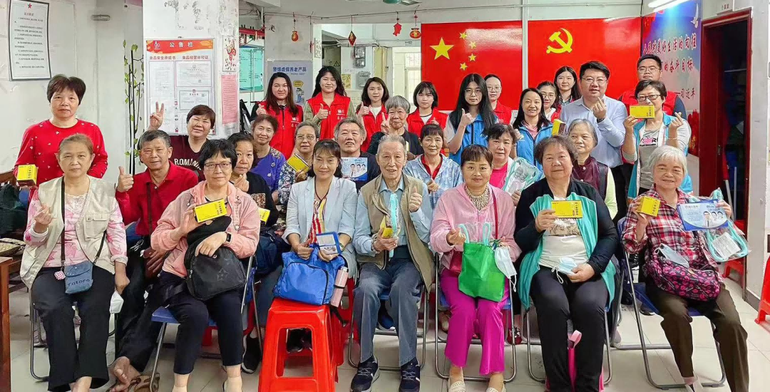 践行二十大 自愿我先杏转—白云山Z6尊龙凯时公司团委发展2023年学雷锋自愿服务活